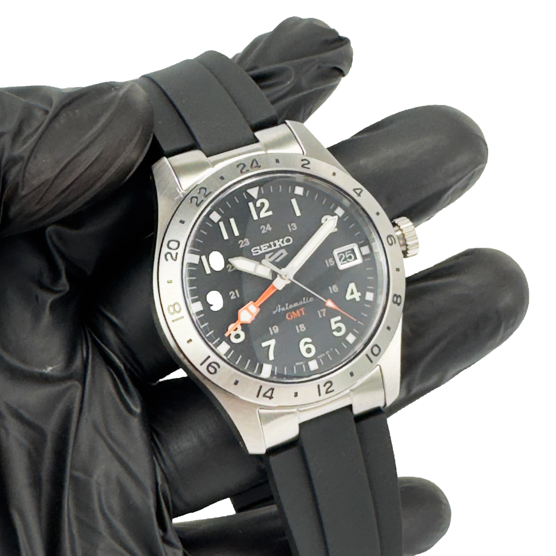 RM013 SSK023 FKM Rubber Strap with End Links - Black