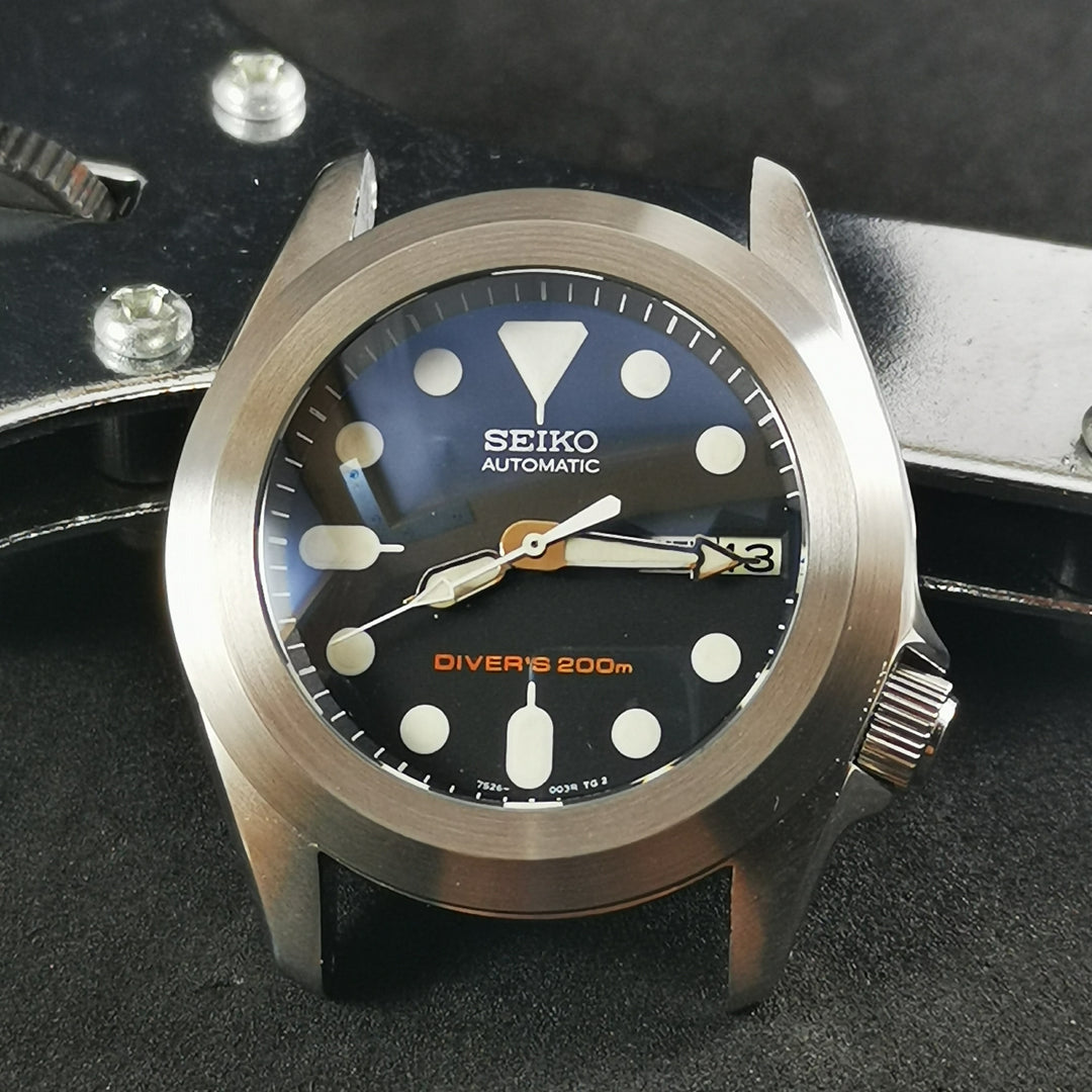 R0165 SKX013 Pilot Style Bezel Brushed Steel – Watch and Style